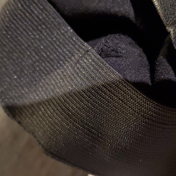 H&M skinny stretch faux leather leggings Size 2 - Picture 5 of 5